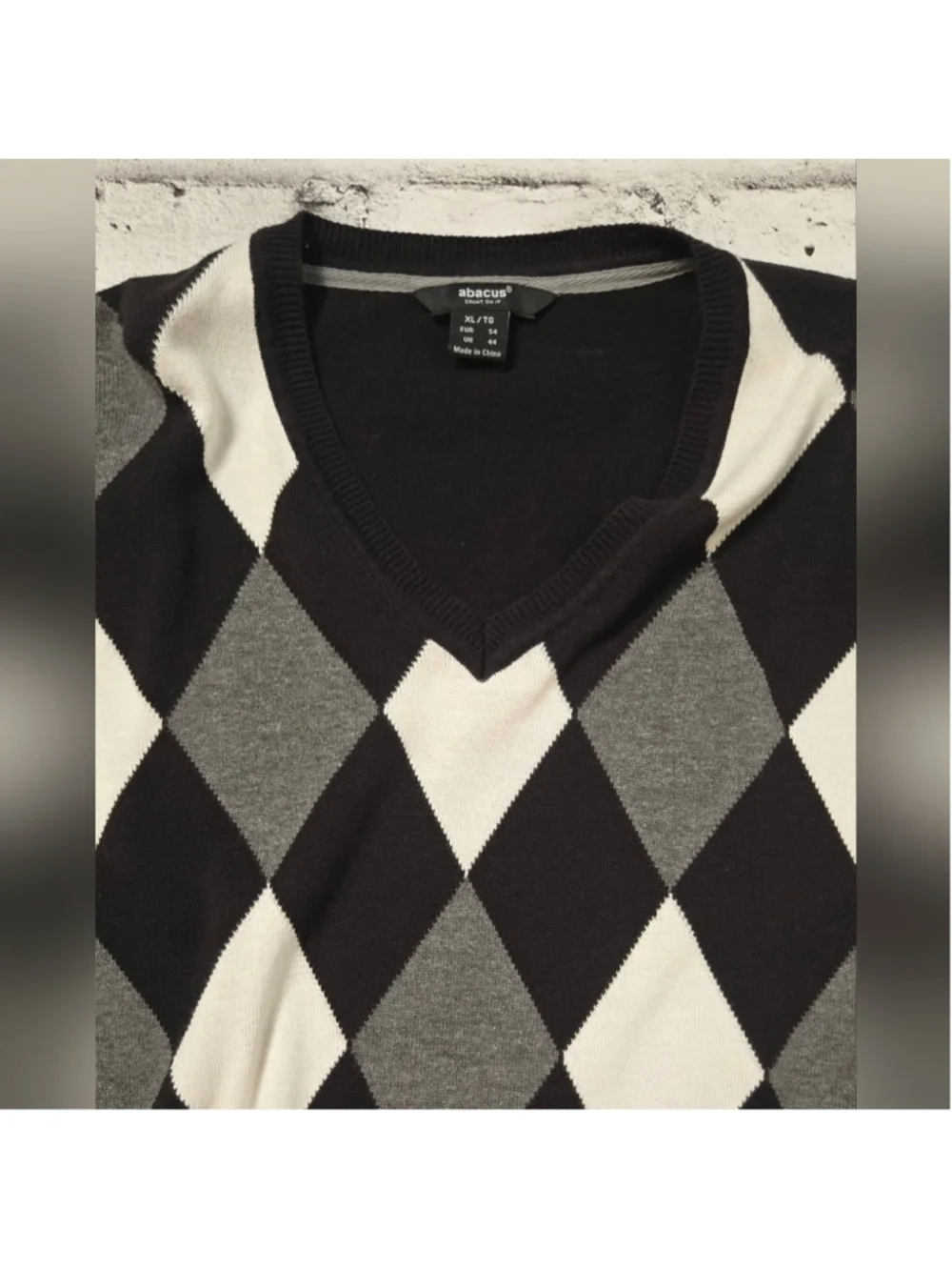 Abacus Men’s Argyle V-Neck Sweater Black Grey Diamond Knit XL